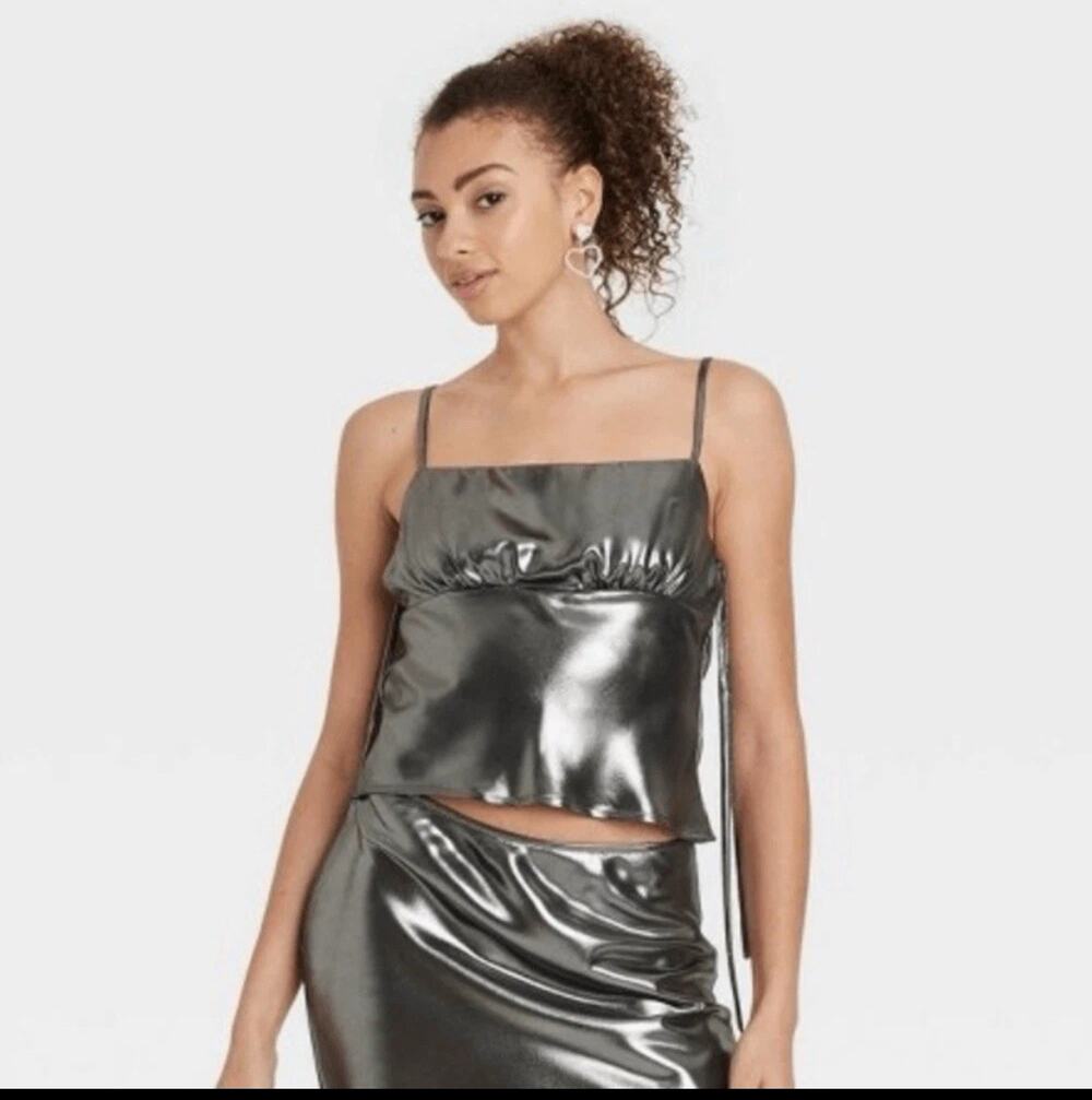 Wild Fable Silver Tart Shiny Cropped Tank Top Metallic Women’s S